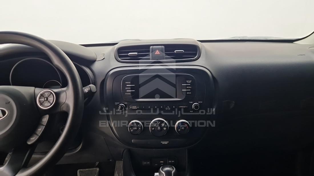 كيا سول 2017 — نظم الترفيه وكاميرا المراقبة والملاحة — صورة 17
