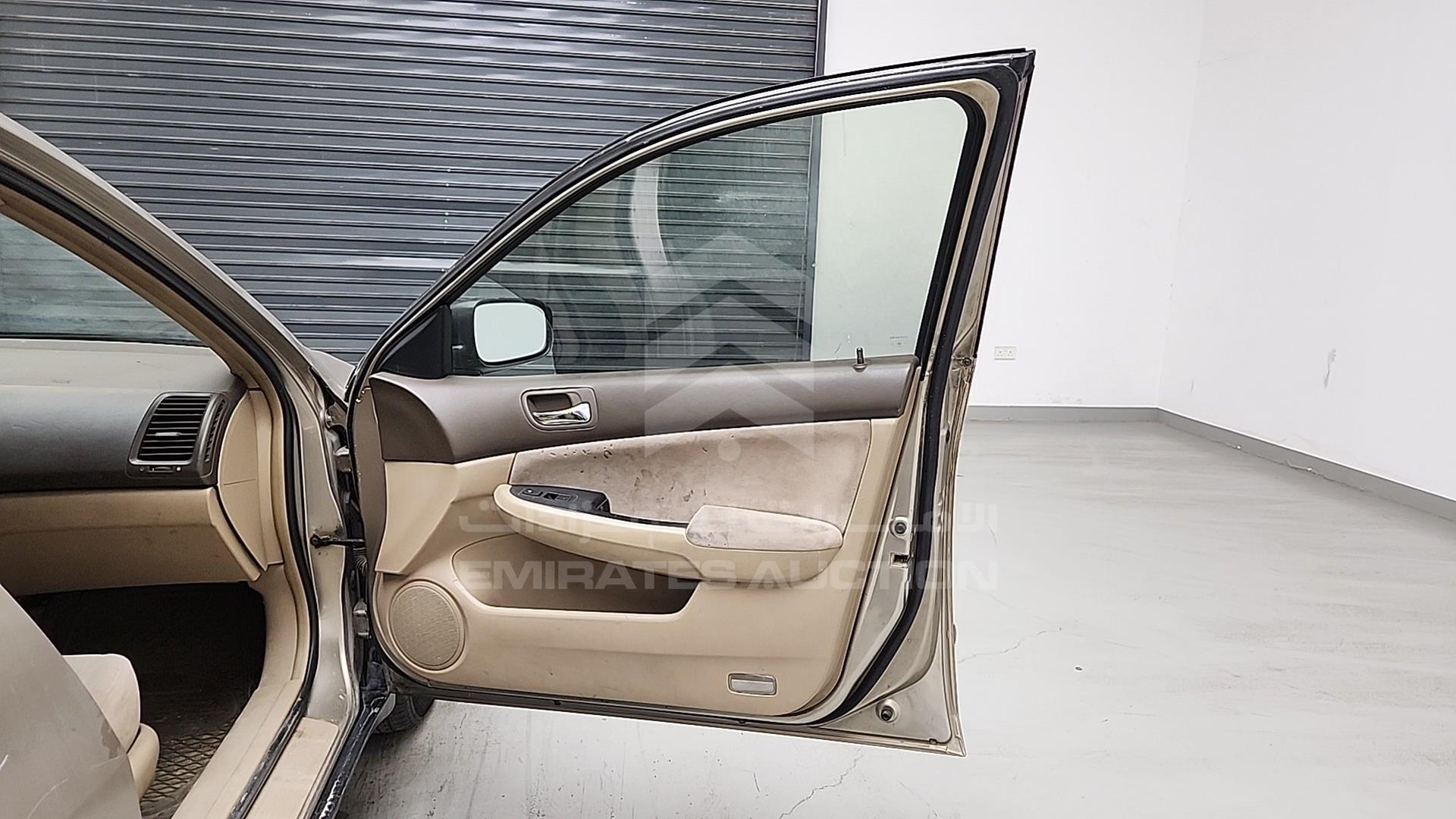 2003 HONDA ACCORD VIN: JHMCM56593C404028