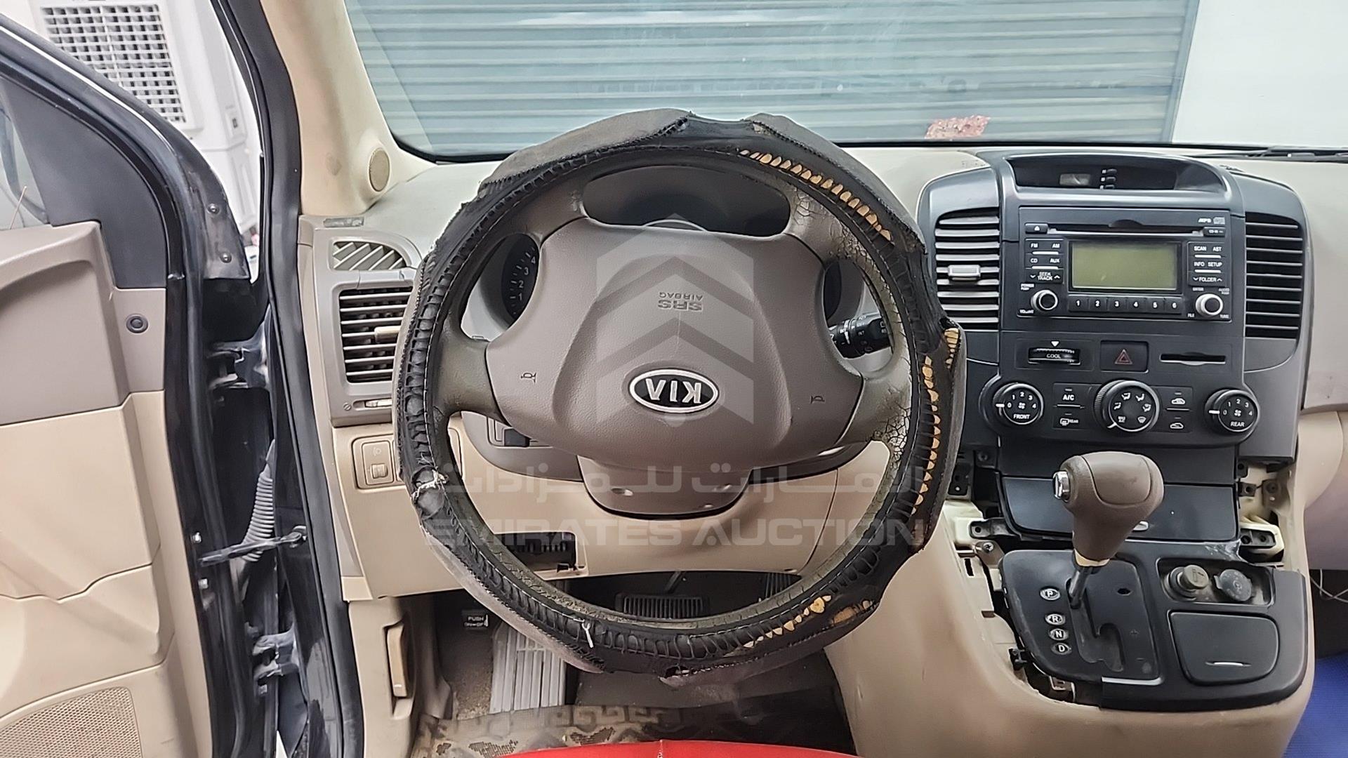 2009 KIA CARNIVAL VIN: KNAMB763296299018
