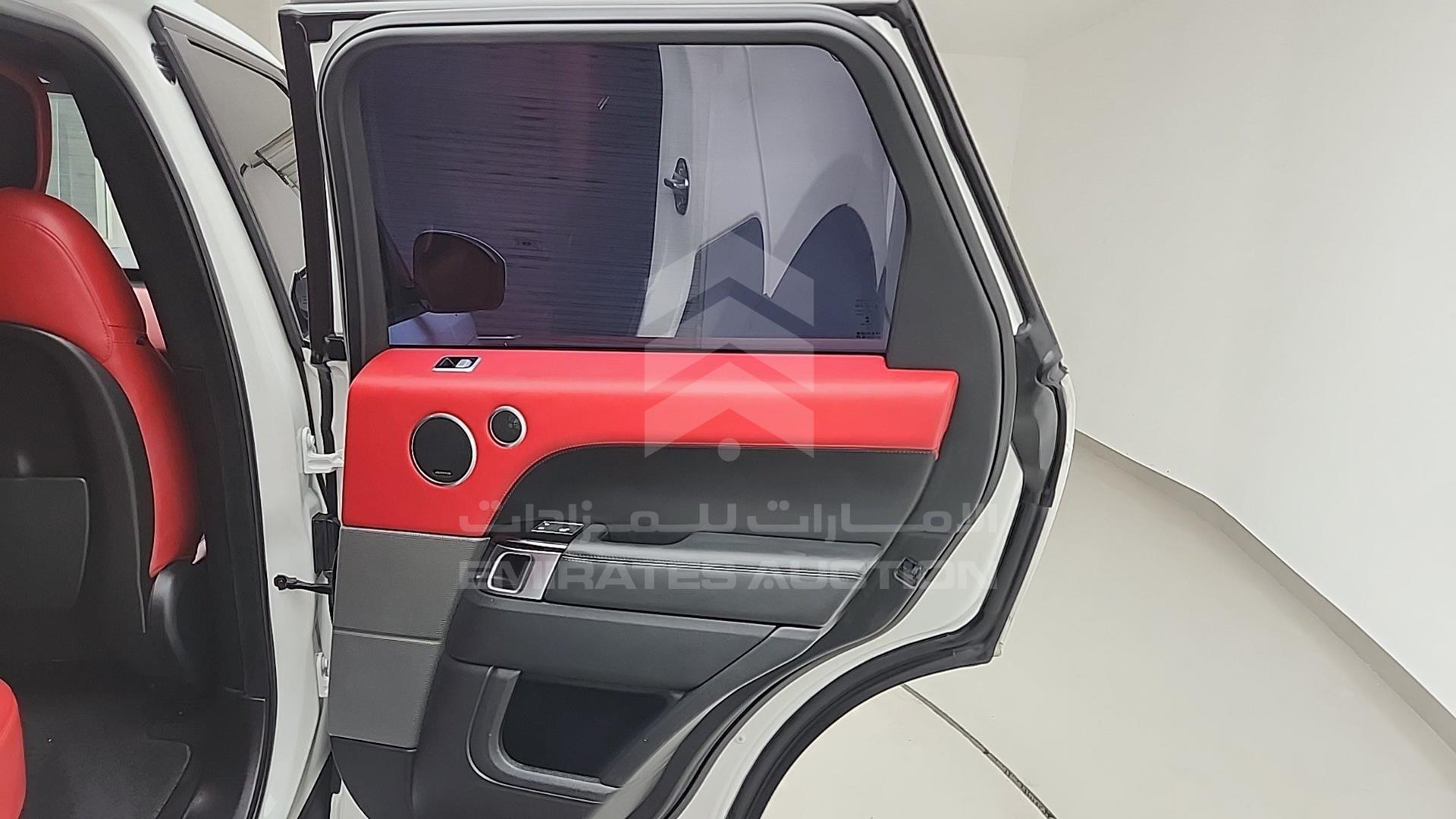 2019 RANGE ROVER SPORT VIN: SALWA2BE9KA832194
