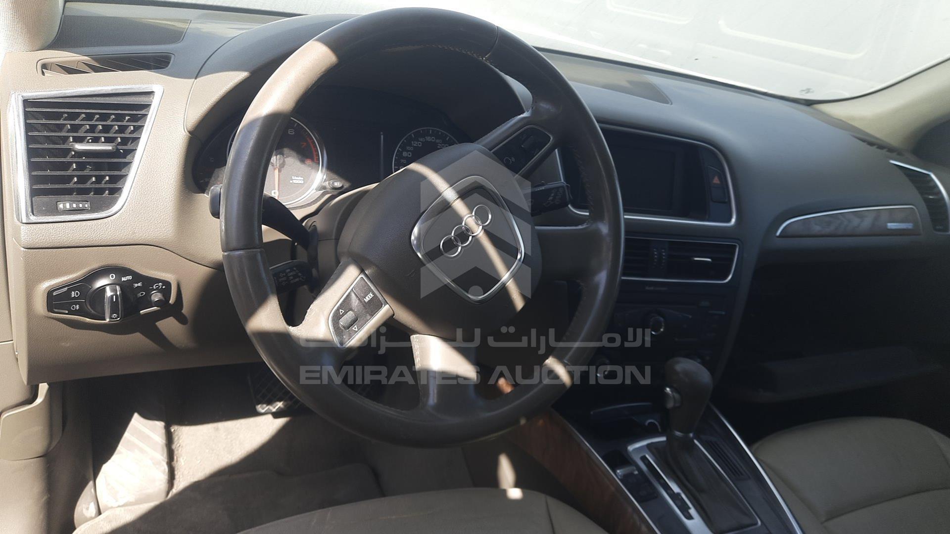 2012 AUDI Q5 VIN: WAUCFC8R8CA079364
