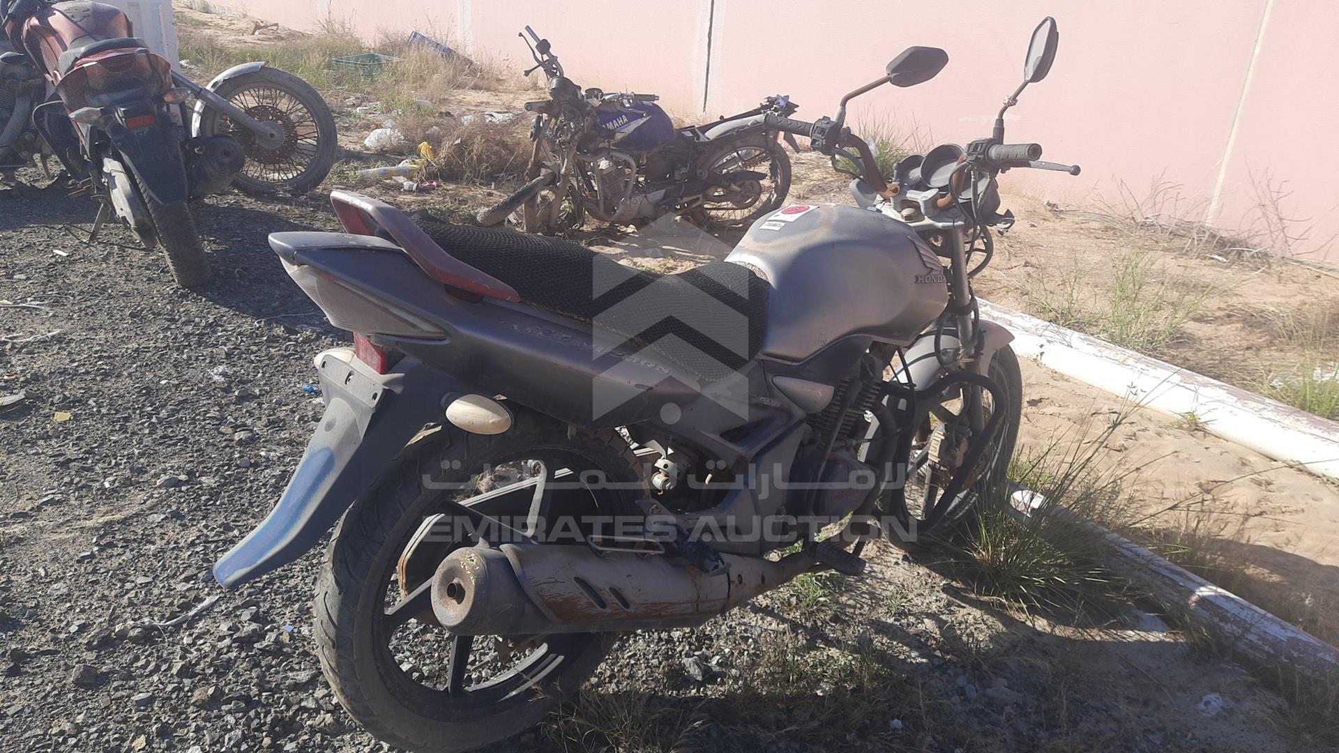 0 HONDA UNICORN VIN: ME4KC09CCE8687424