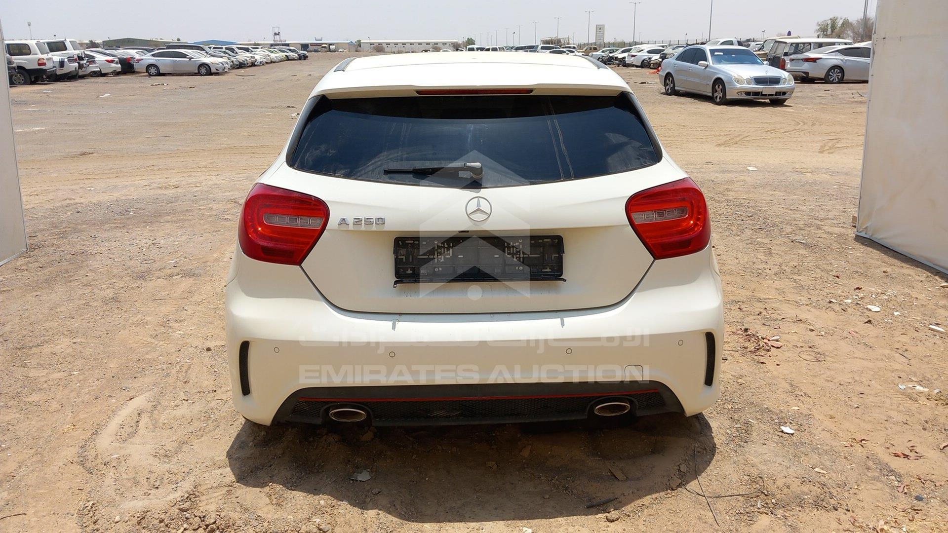 2014 MERCEDES A 250 VIN: WDDBF4EB4EJ245917