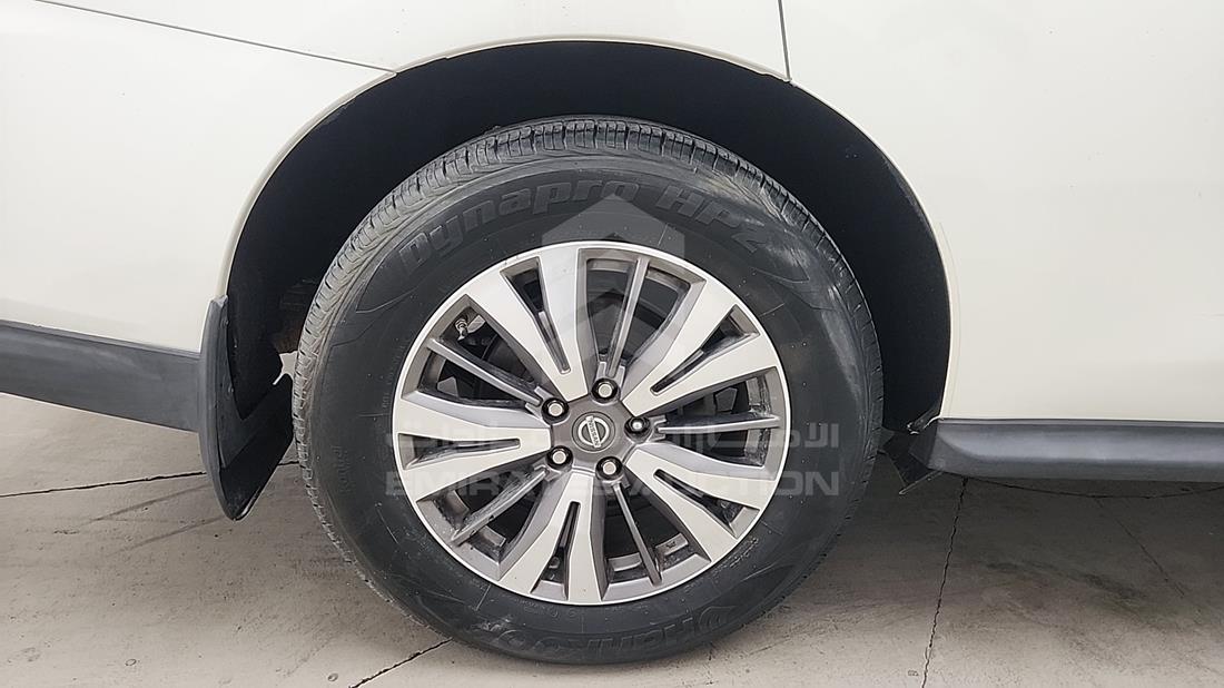 2017 Nissan Pathfinder — Rear Right Tyre — Photo 32