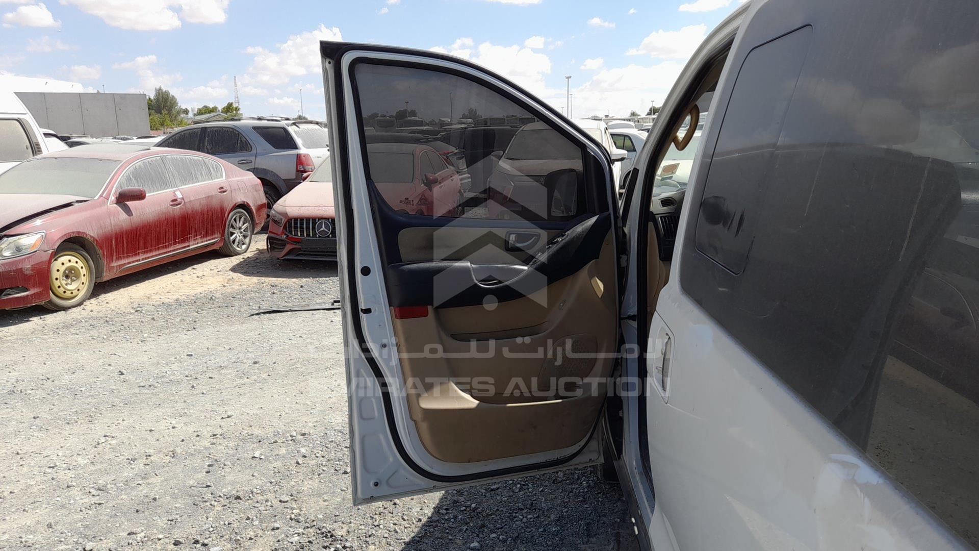 2016 HYUNDAI H1 VIN: KMJWA37R3GU801127