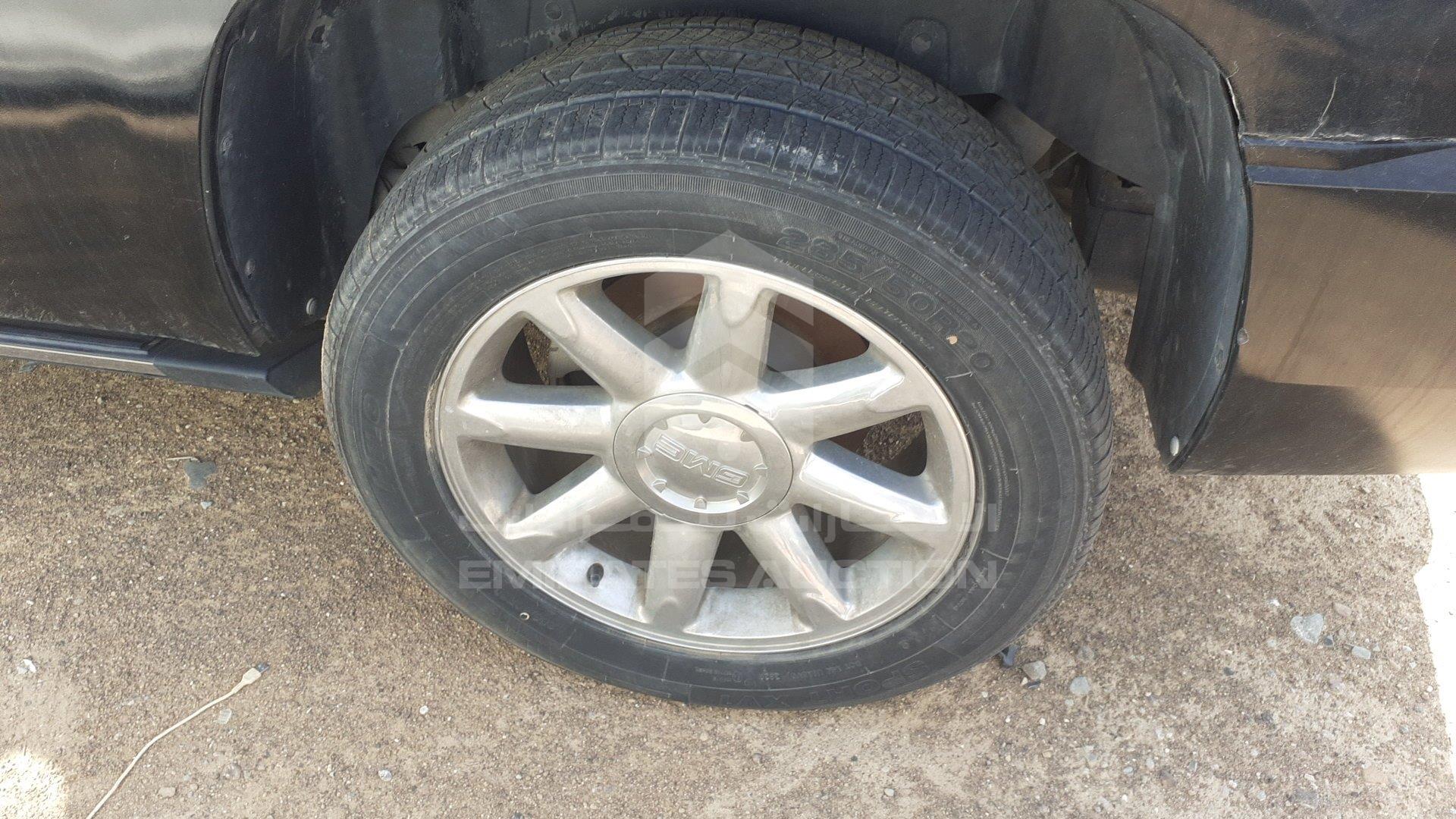1GKS27EF8CR172113 - 2012 GMC Yukon - #355113