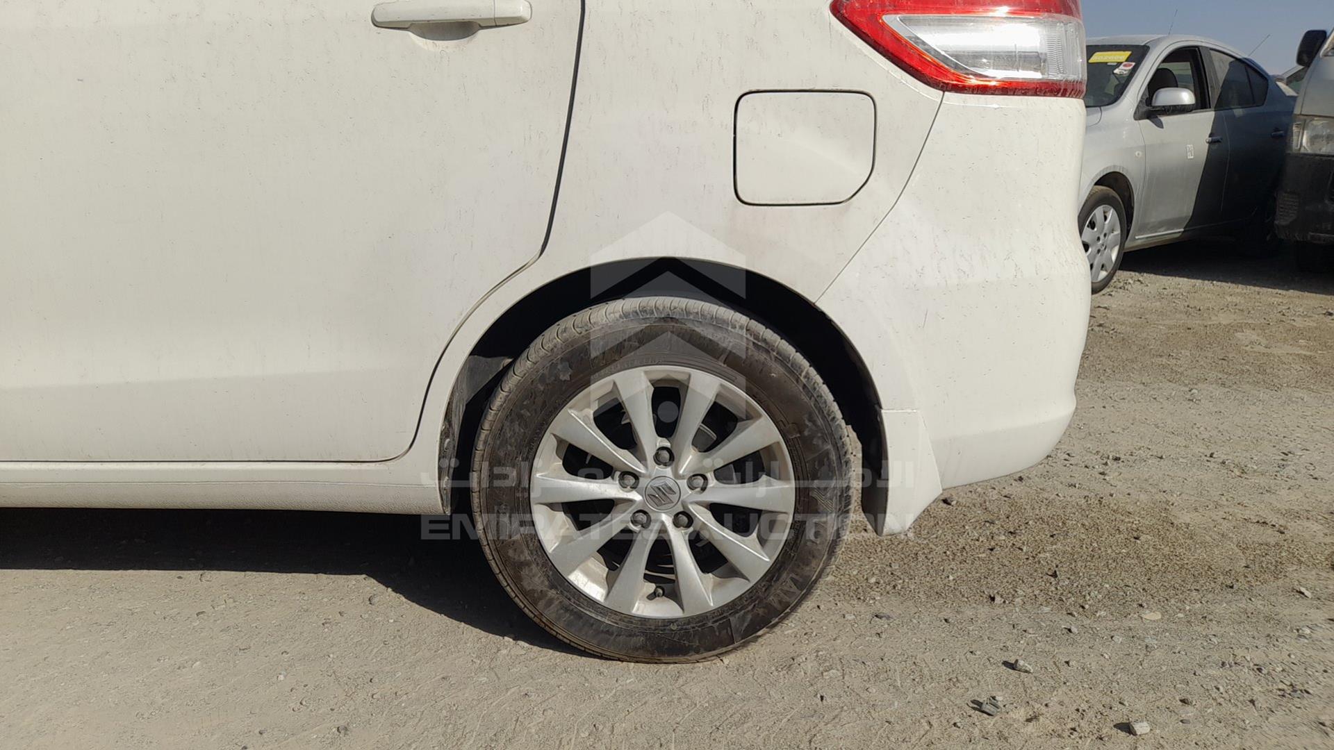 2015 SUZUKI ERTIGA VIN: MA3ZE8A17F0262716