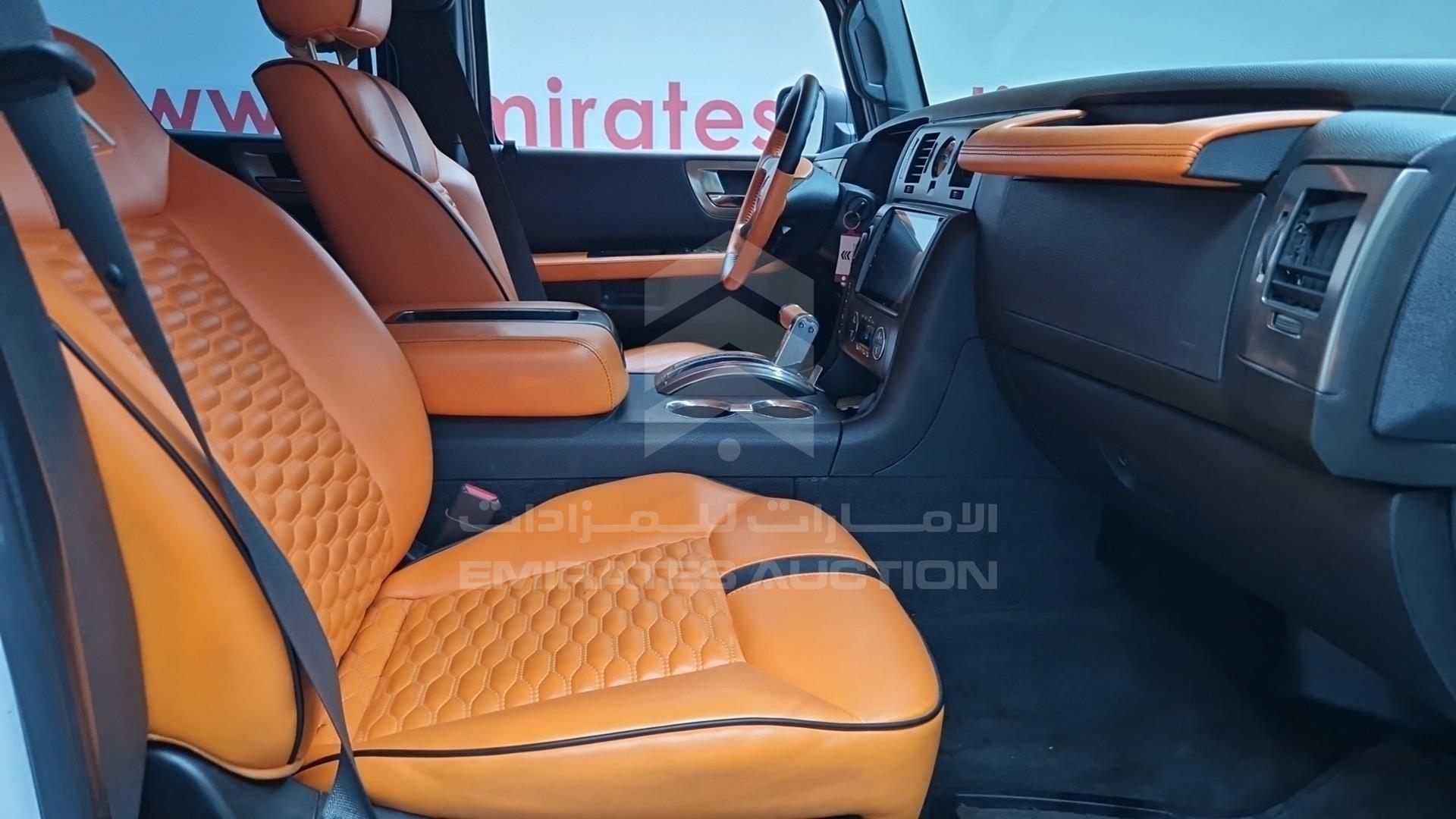 2008 HUMMER H2 VIN: 5GRGN23898H105600