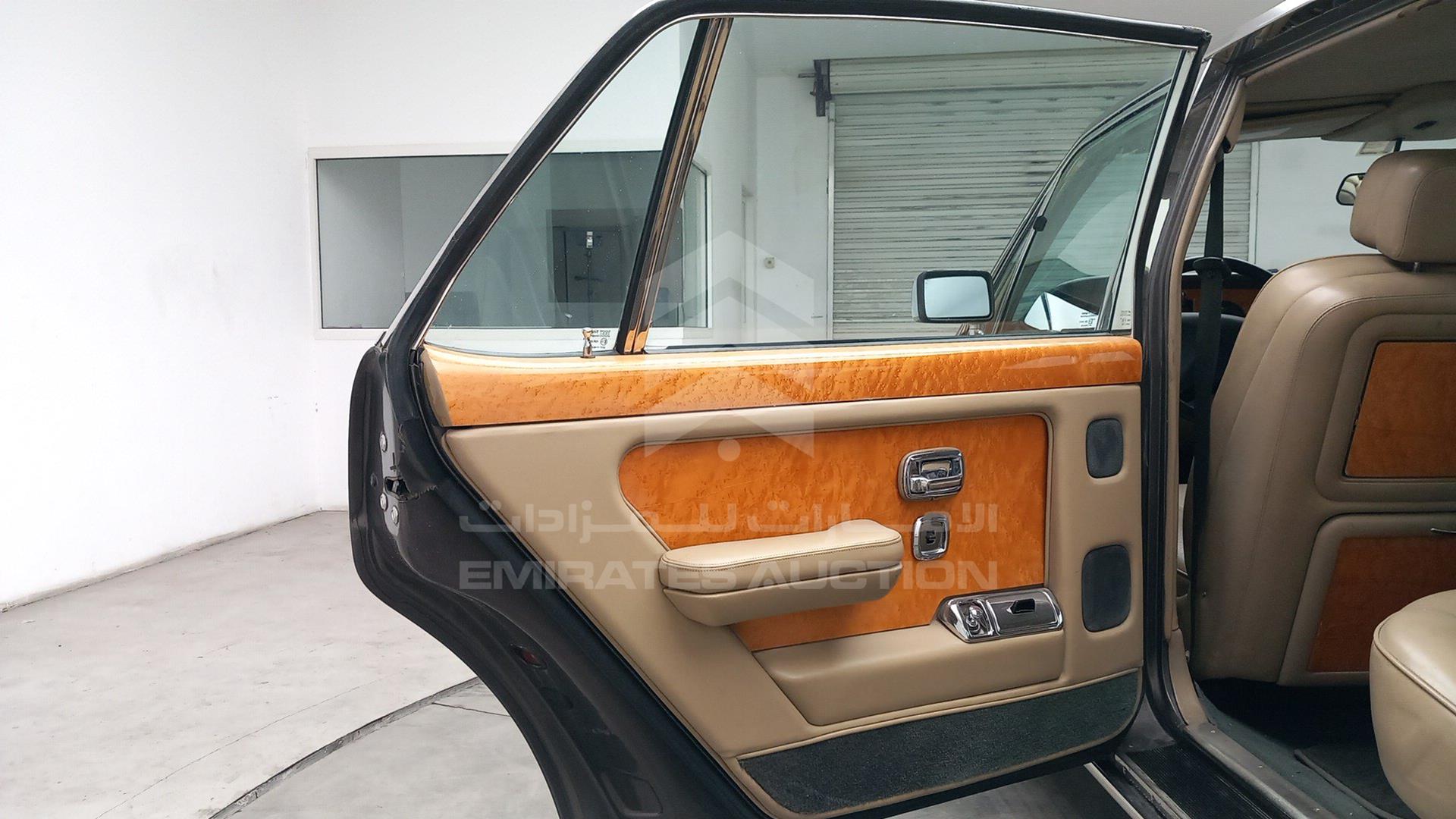 1990 ROLLS-ROYCE SILVER SPUR VIN: SCAZN02A2LCX32977