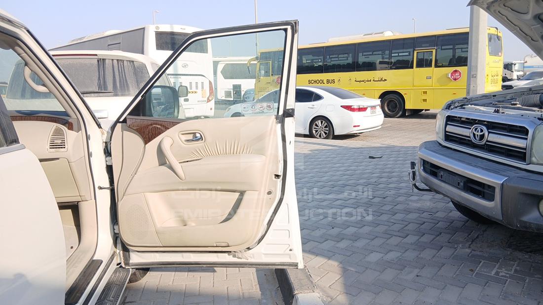 نيسان باترول 2019 — الباب الأمامي الأيمن — صورة 24