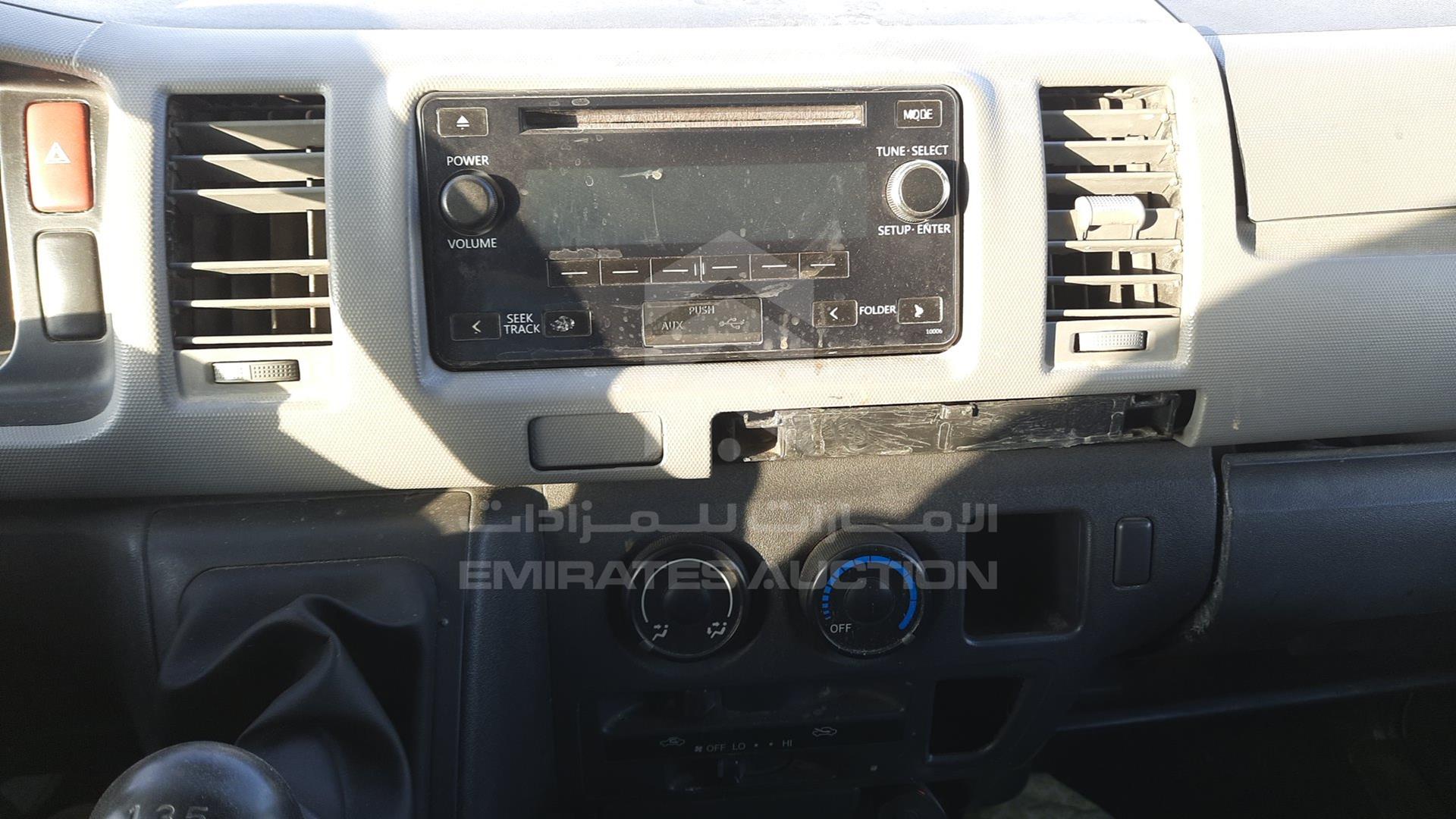 2006 TOYOTA HIACE VIN: JTFHX02PX60010799