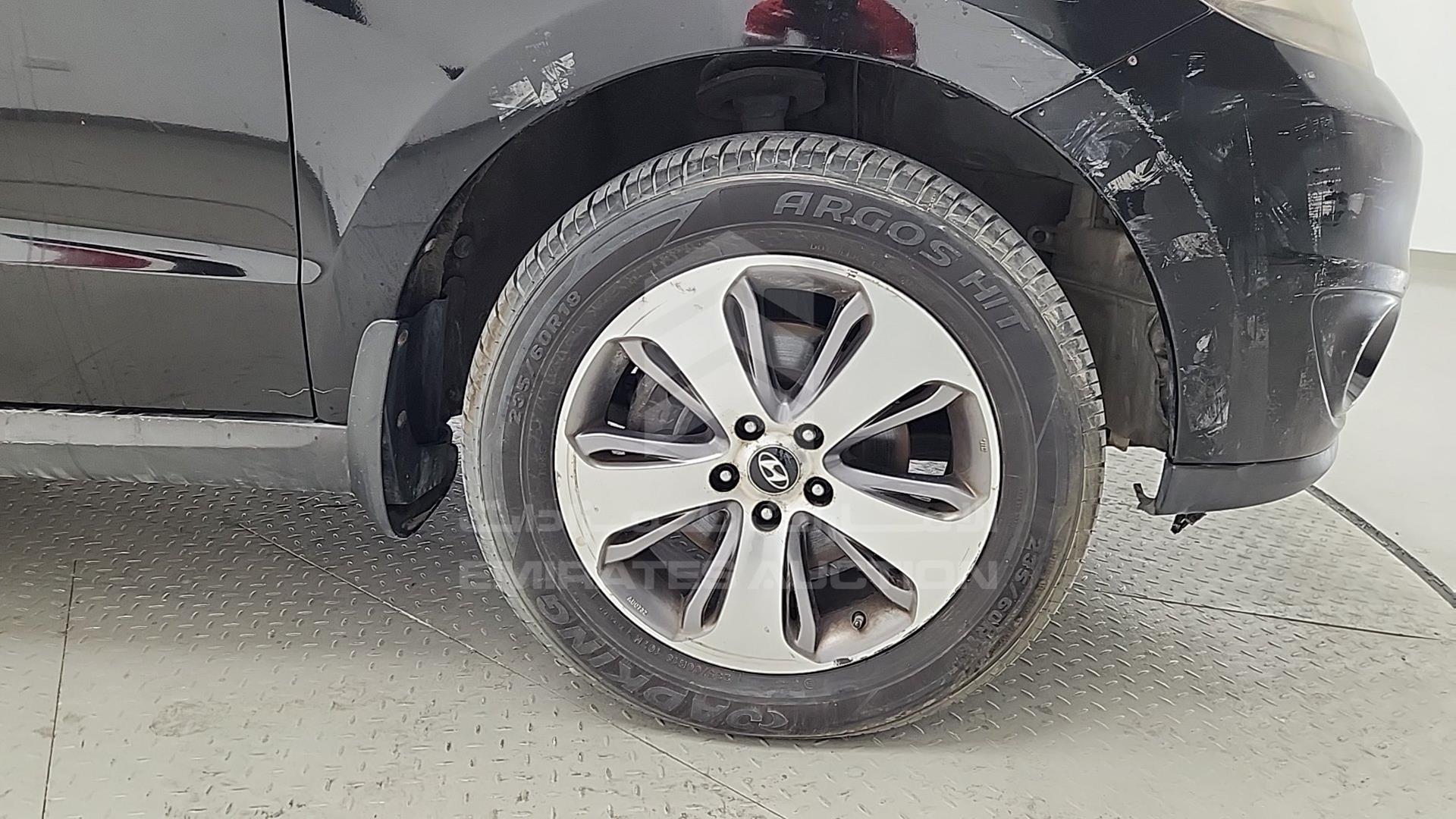 2012 HYUNDAI SANTA FE VIN: KMHSH81G8CU870180