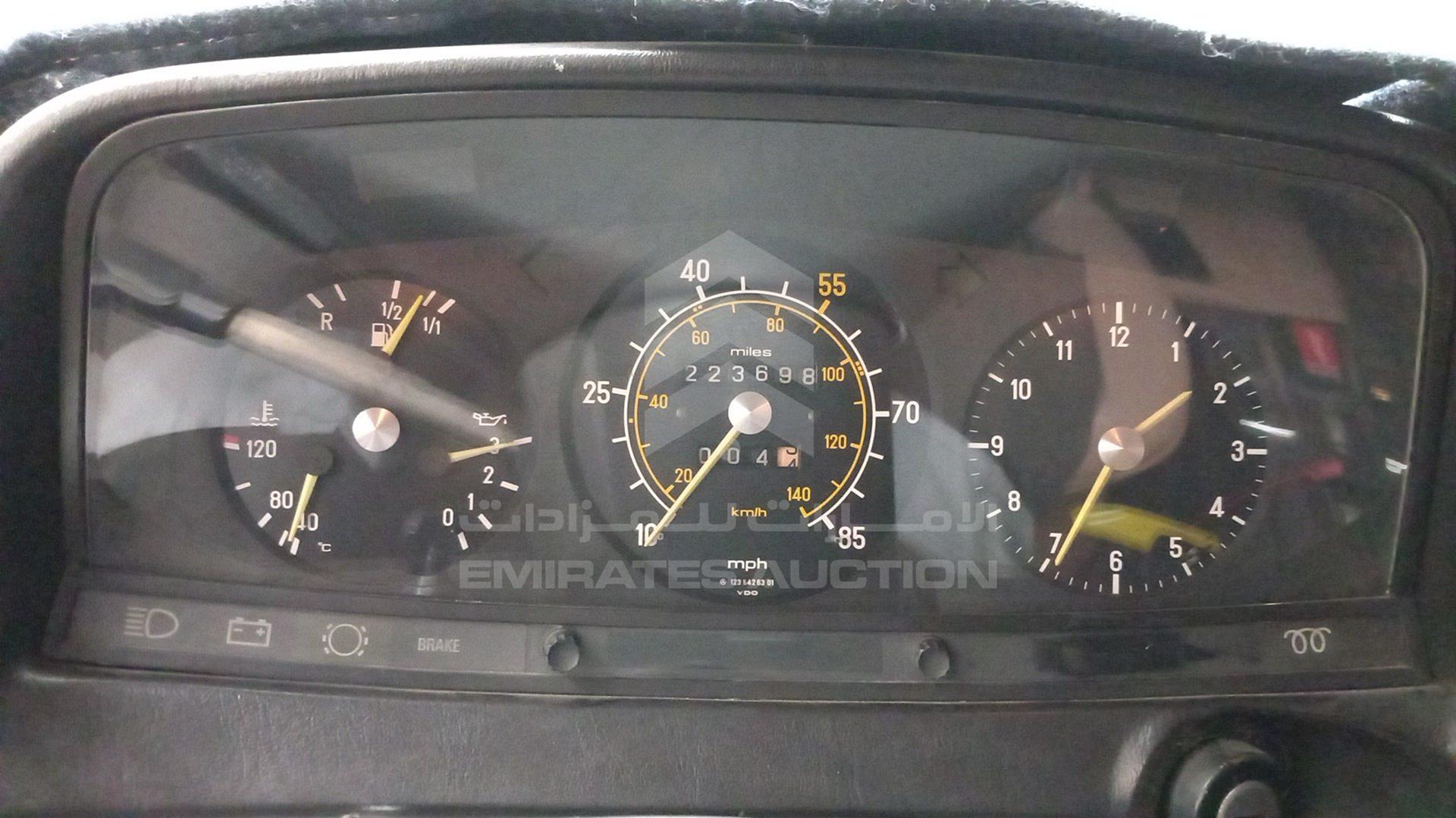 1980 MERCEDES D 300 VIN: WDB12313012183975