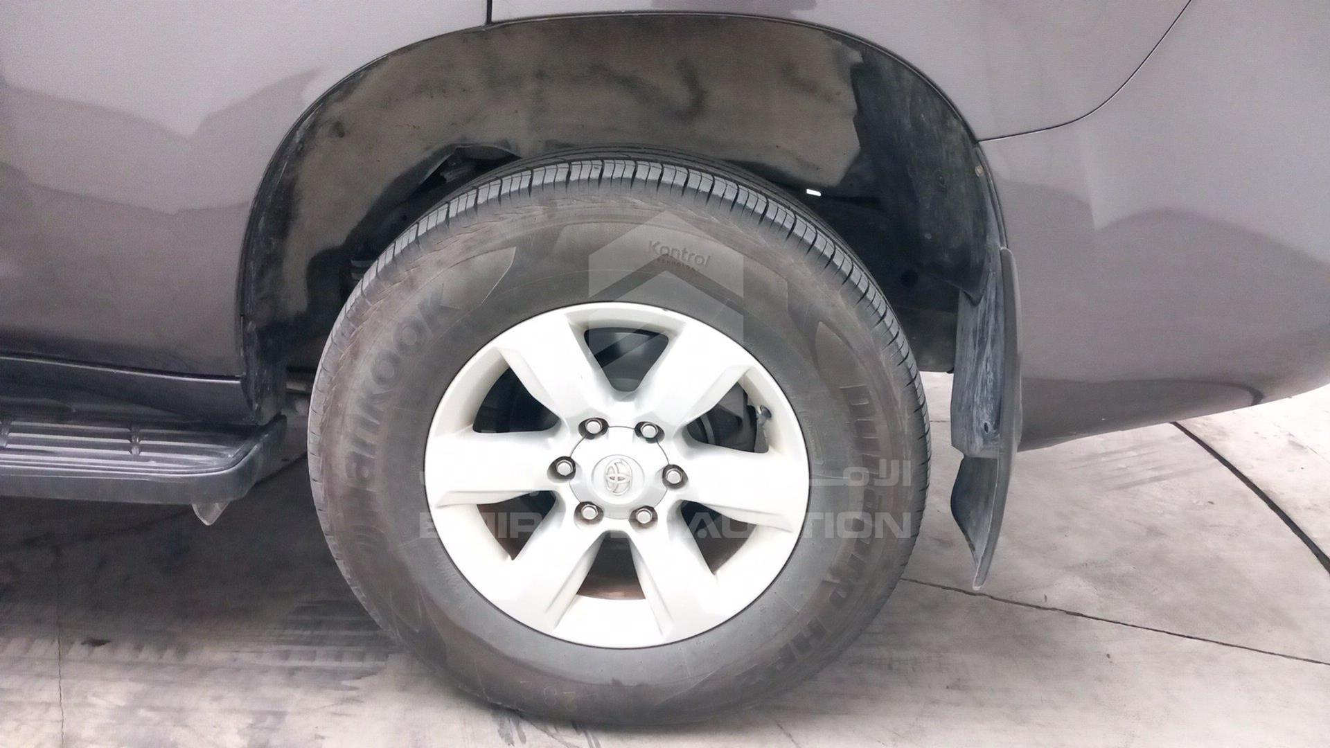 2015 TOYOTA PRADO VIN: JTEJU9FJ1FK079555
