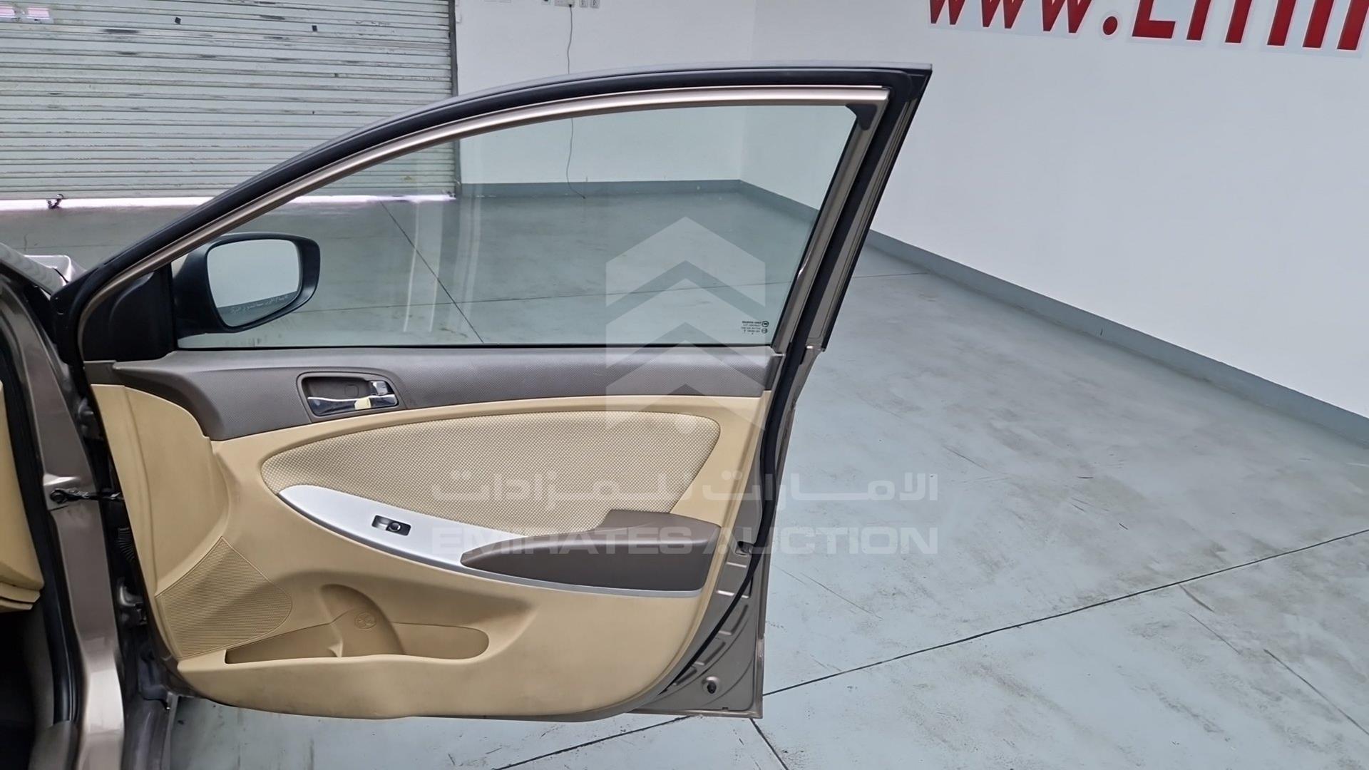 2015 HYUNDAI ACCENT VIN: KMHCT41DXFU662050