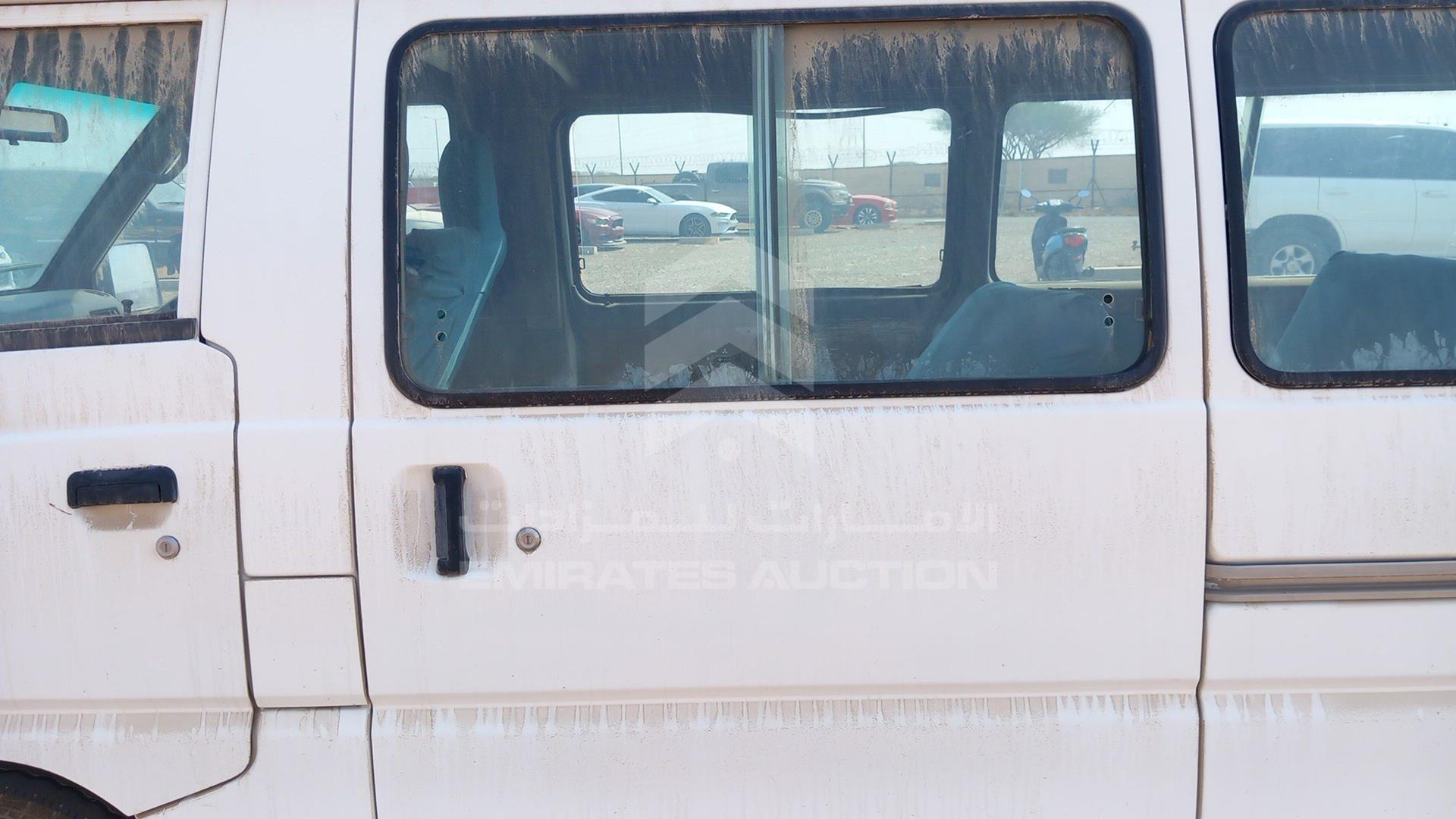 2004 MITSUBISHI L 300 VIN: JMYHNP13W4A771486