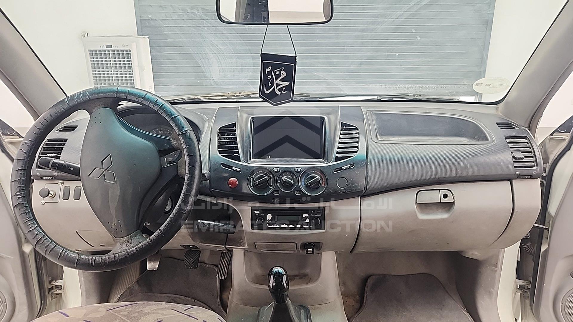 2011 MITSUBISHI L 200 VIN: MMBJNKA50BD020626