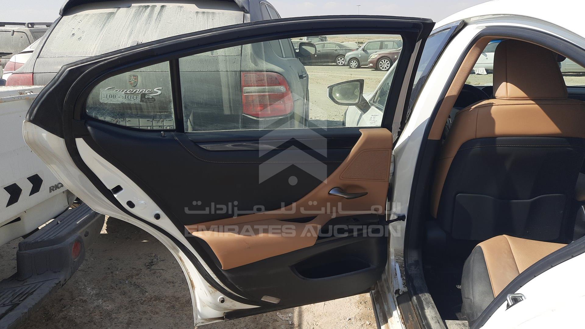 2022 LEXUS ES 300 VIN: JTHB21B18N2181129