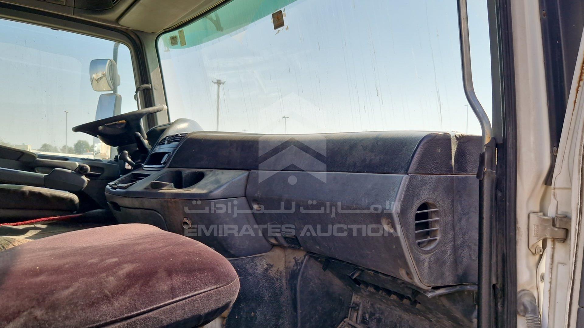 2008 MERCEDES ACTROS VIN: WDAKHCAA98L279424