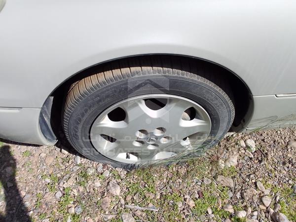 Lexus LS 430 2001 JTHBN30F810048622 Image 4