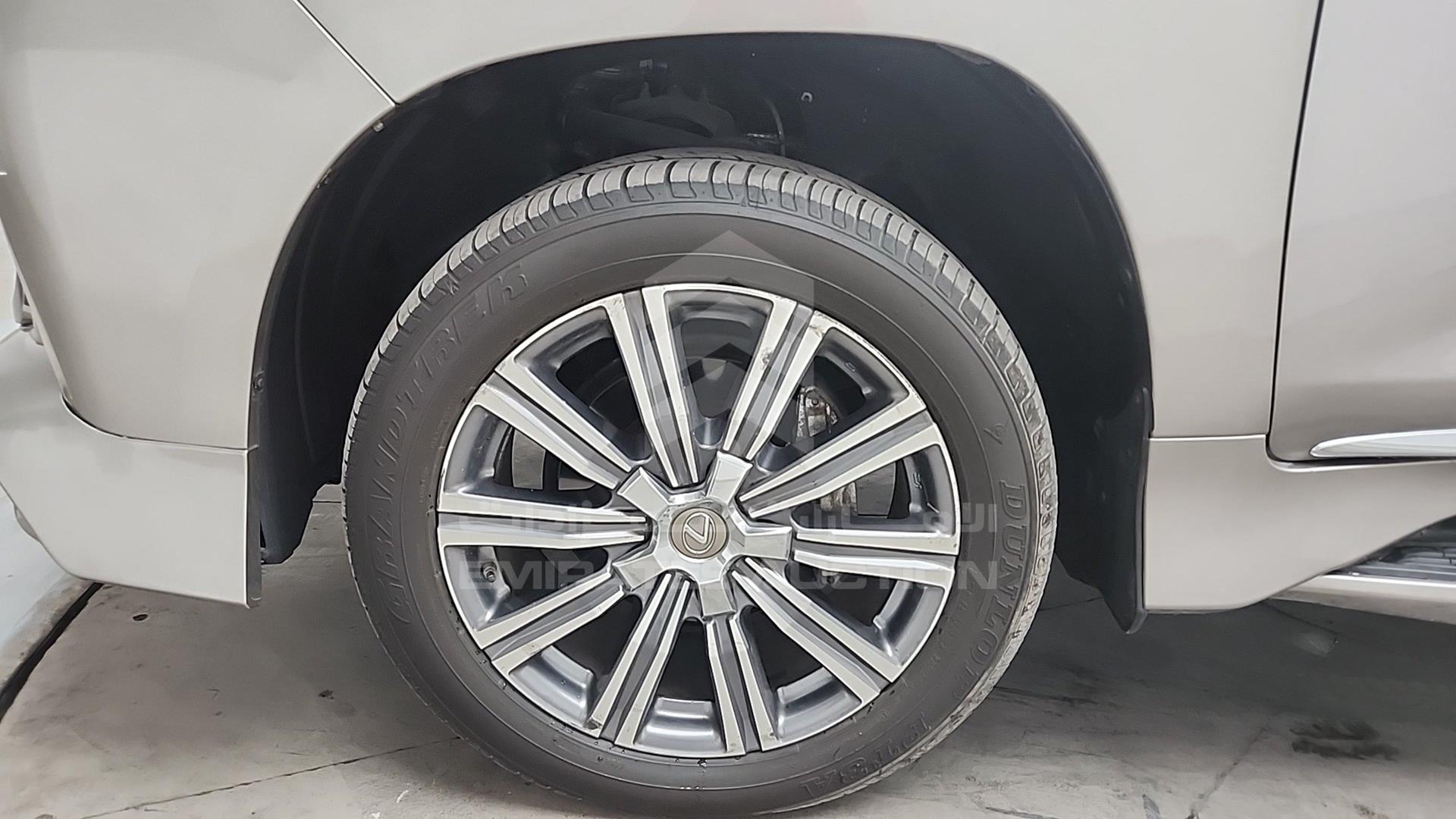 2017 LEXUS LX 570 VIN: JTJHY00W7H4233309