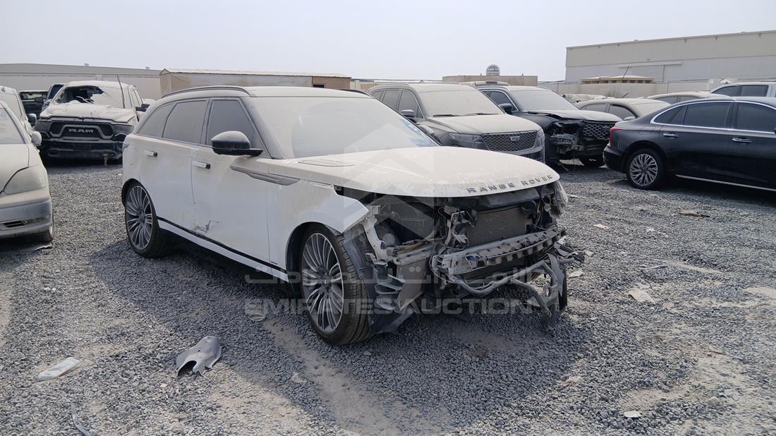 2018 Range Rover Velar — Front Right Angle — Photo 8