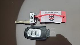 2015 Audi Q5 — Keys — Photo 4 — Thumbnail
