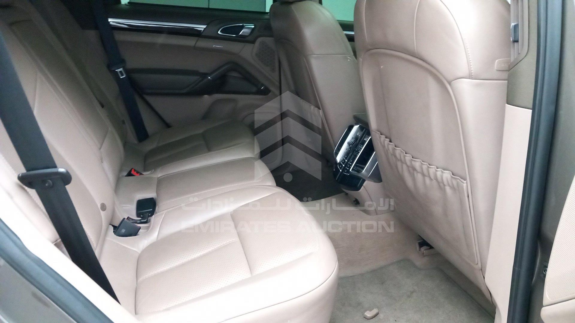 2012 PORSCHE CAYENNE VIN: WP1ZZZ92ZCLA47106