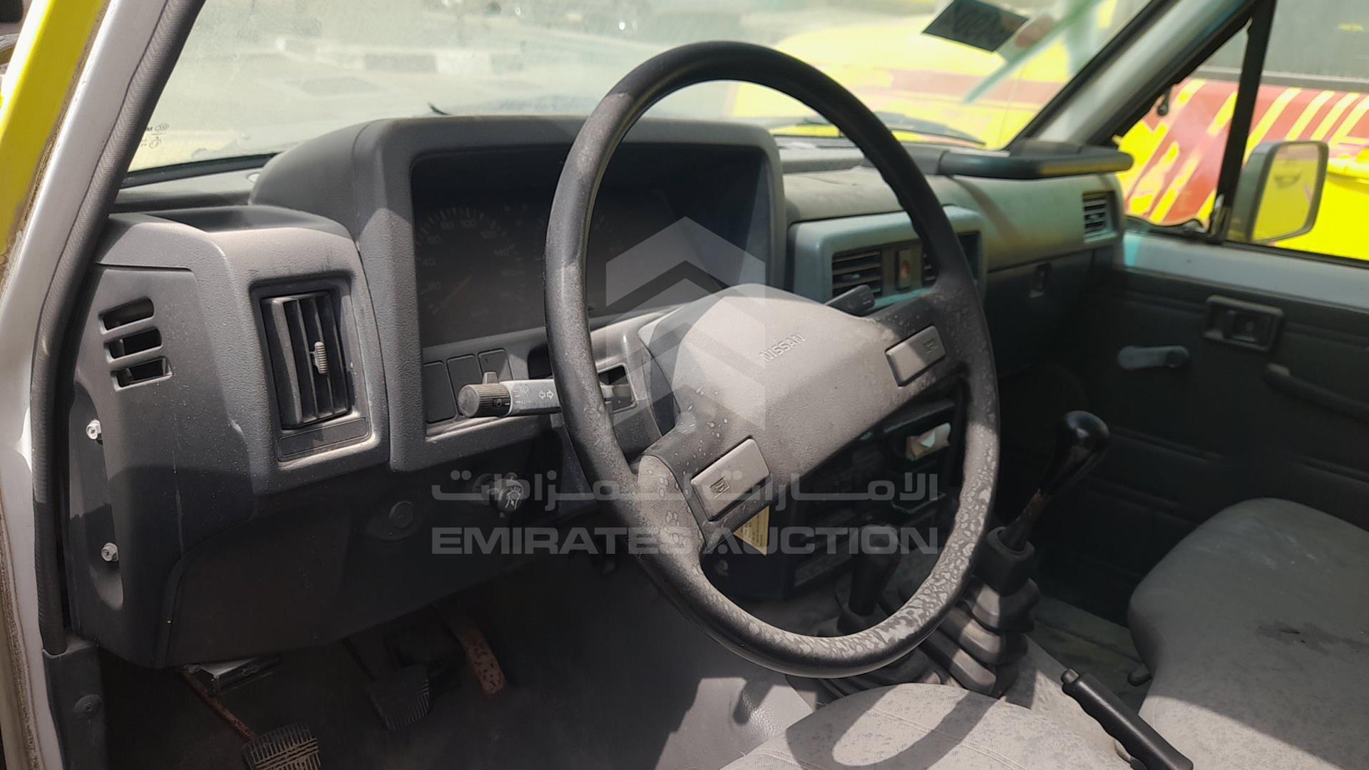 0 NISSAN --- VIN: JN1URGY60Z0027313