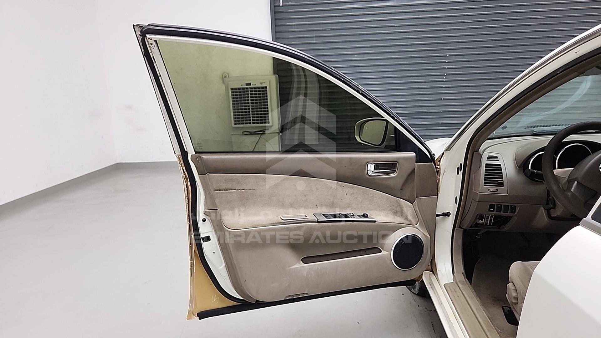 2005 NISSAN ALTIMA VIN: 1N4AL11D05C160040