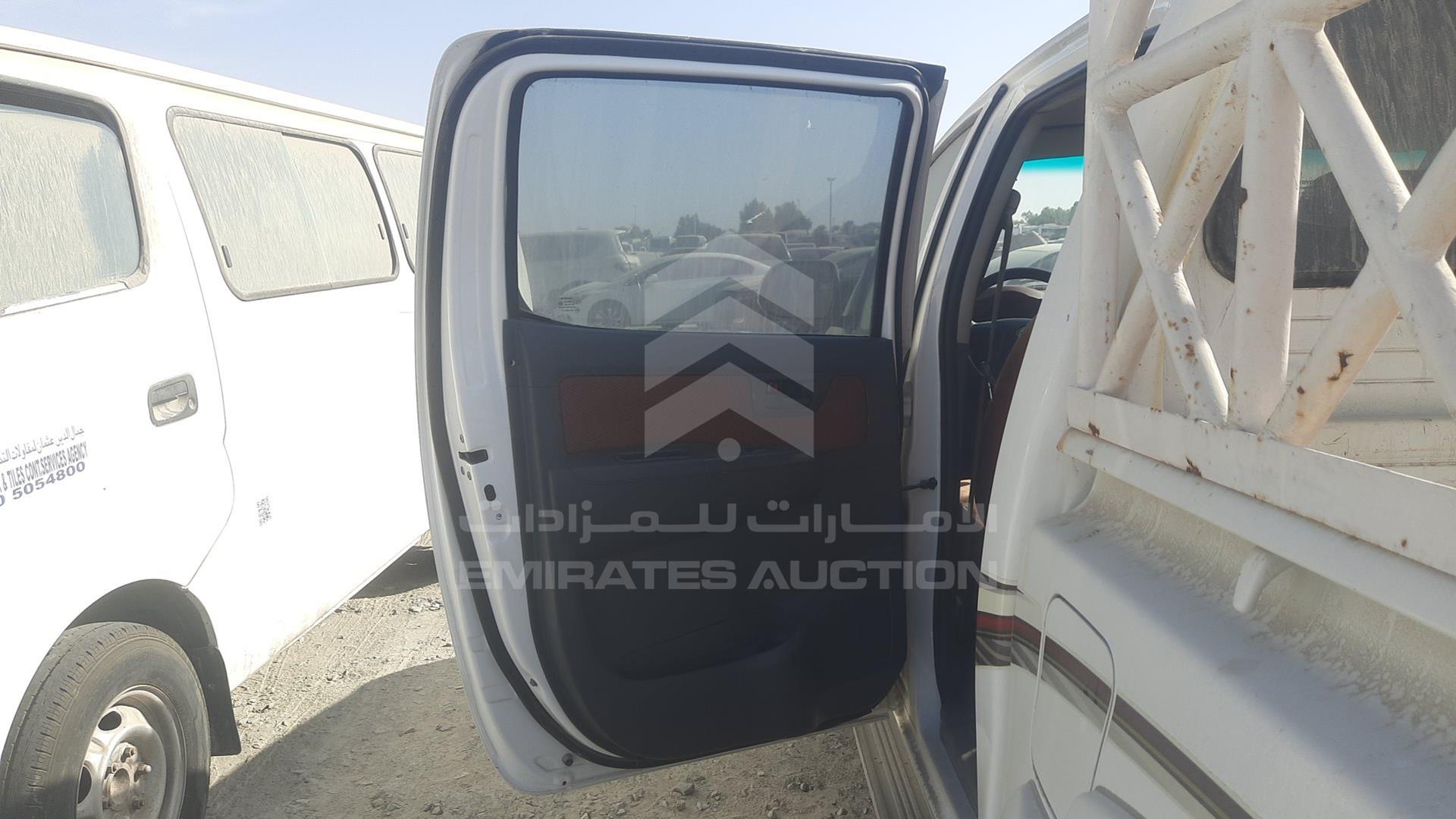 2014 TOYOTA HILUX VIN: MR0FX22G5E1111738