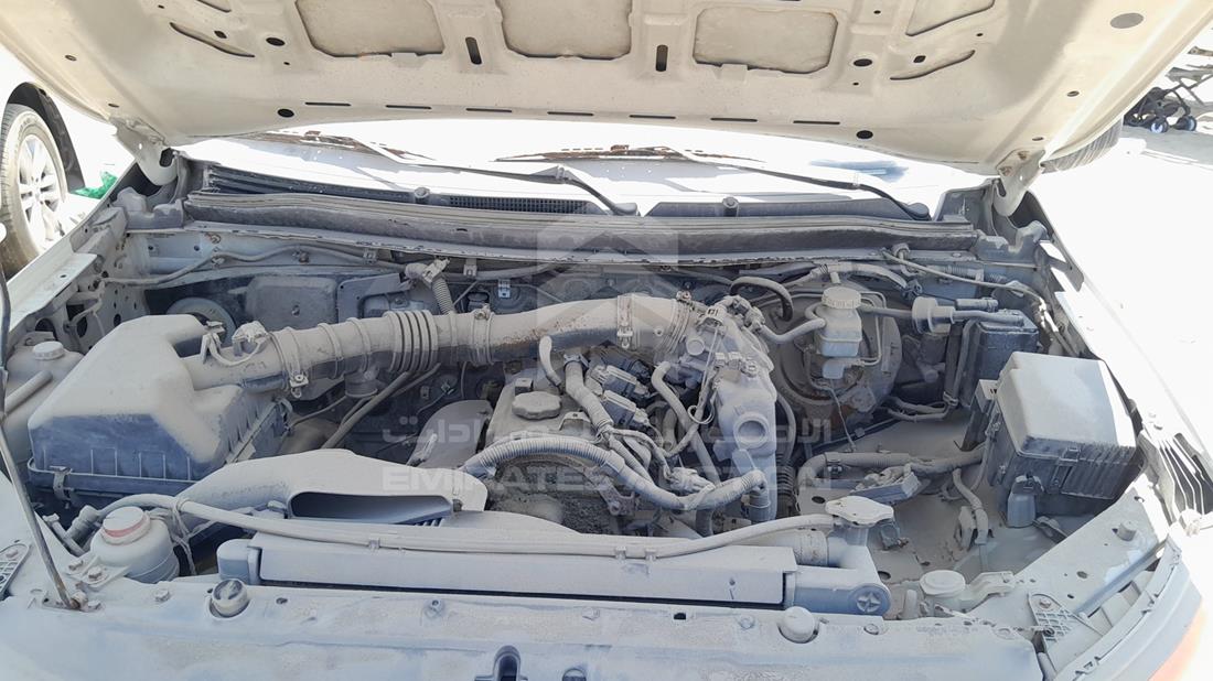 ميتسوبيشي L 200 2016 — خليج المحرك — صورة 29