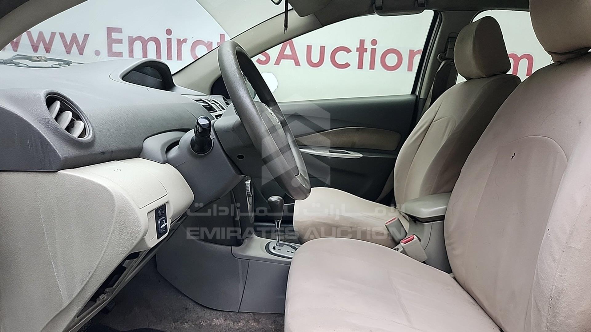 2009 TOYOTA YARIS VIN: JTDBW923294025975
