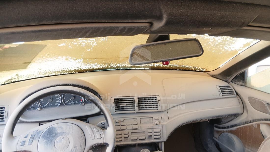 بي ام دبليو 330 سى اى 2005 — زاوية الواجهة الكاملة — صورة 15
