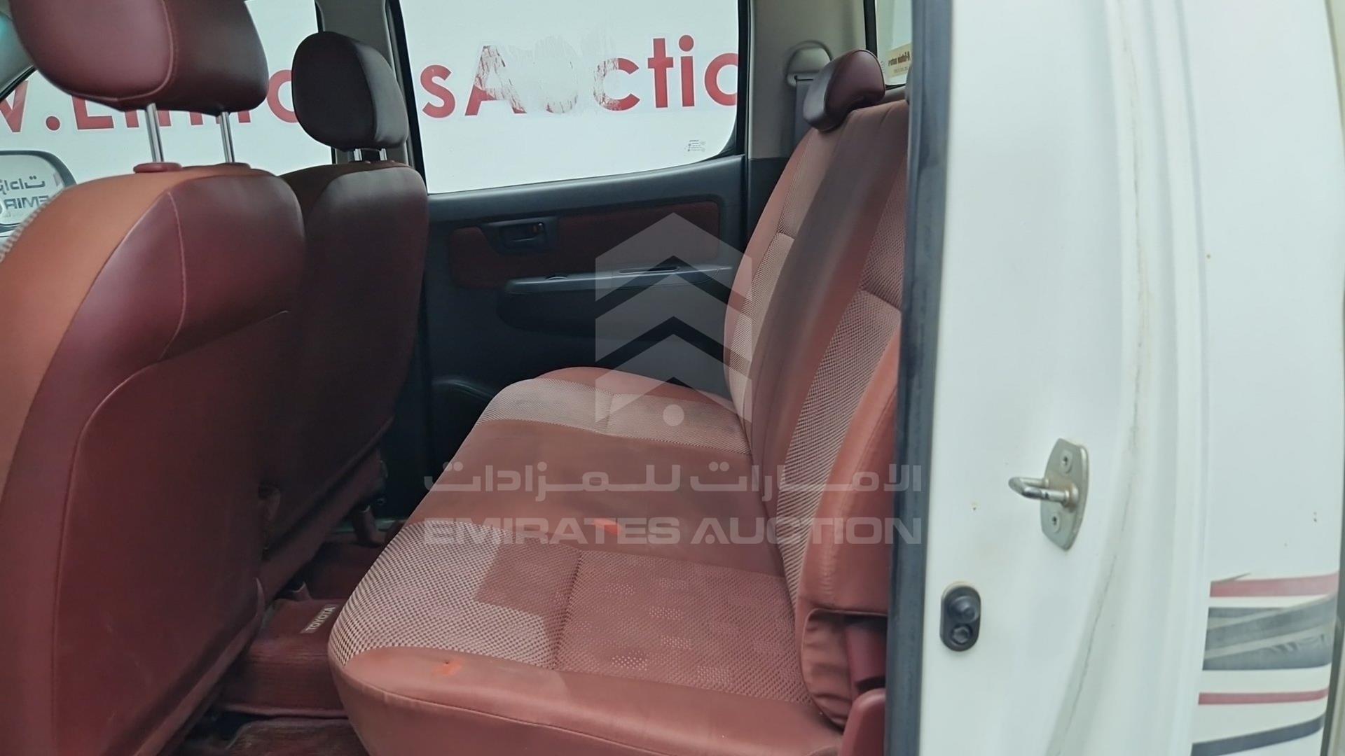 2015 TOYOTA HILUX VIN: MR0EX12G7F2352671