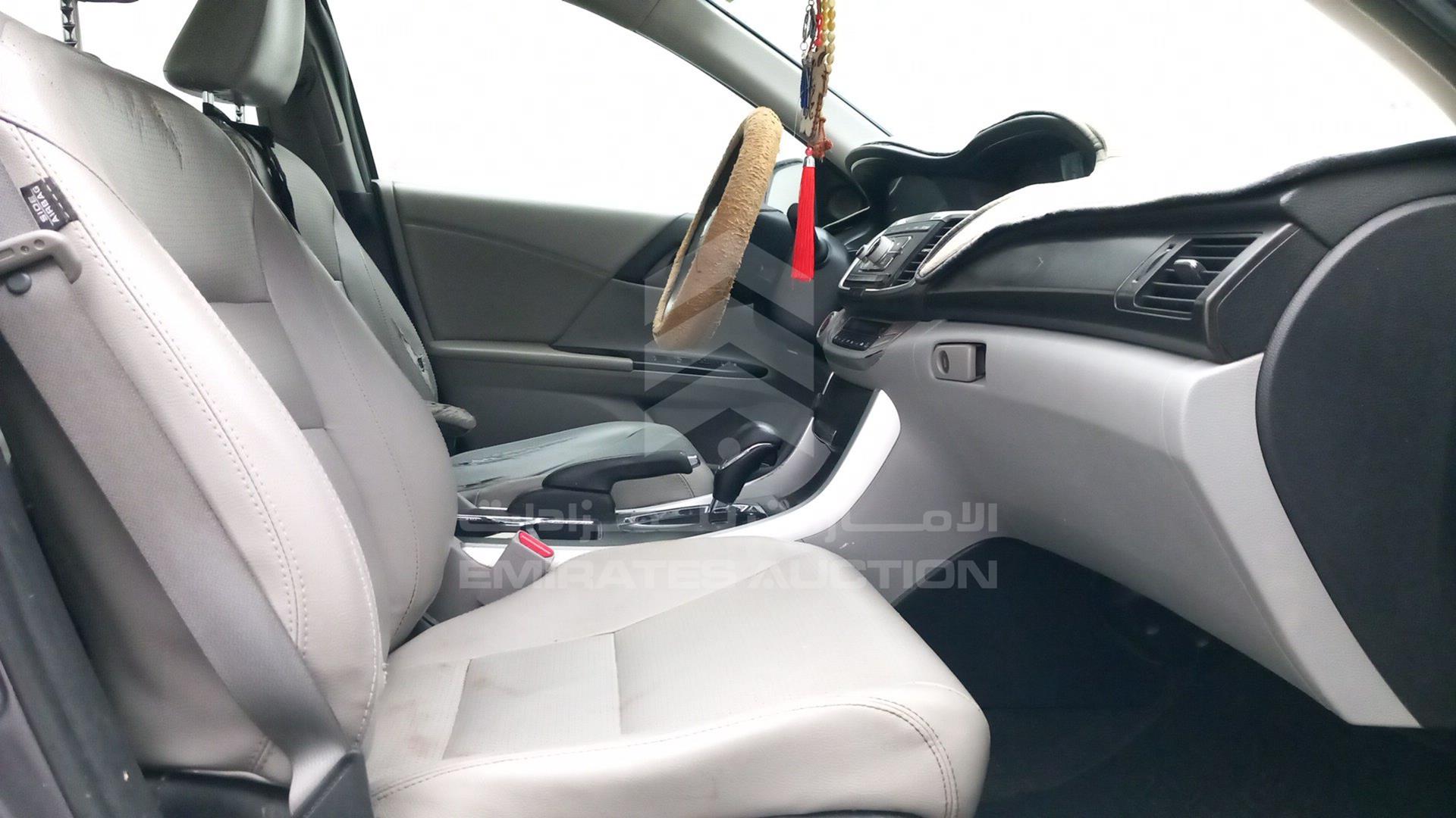 2015 HONDA ACCORD VIN: 1HGCR2F72FA103024