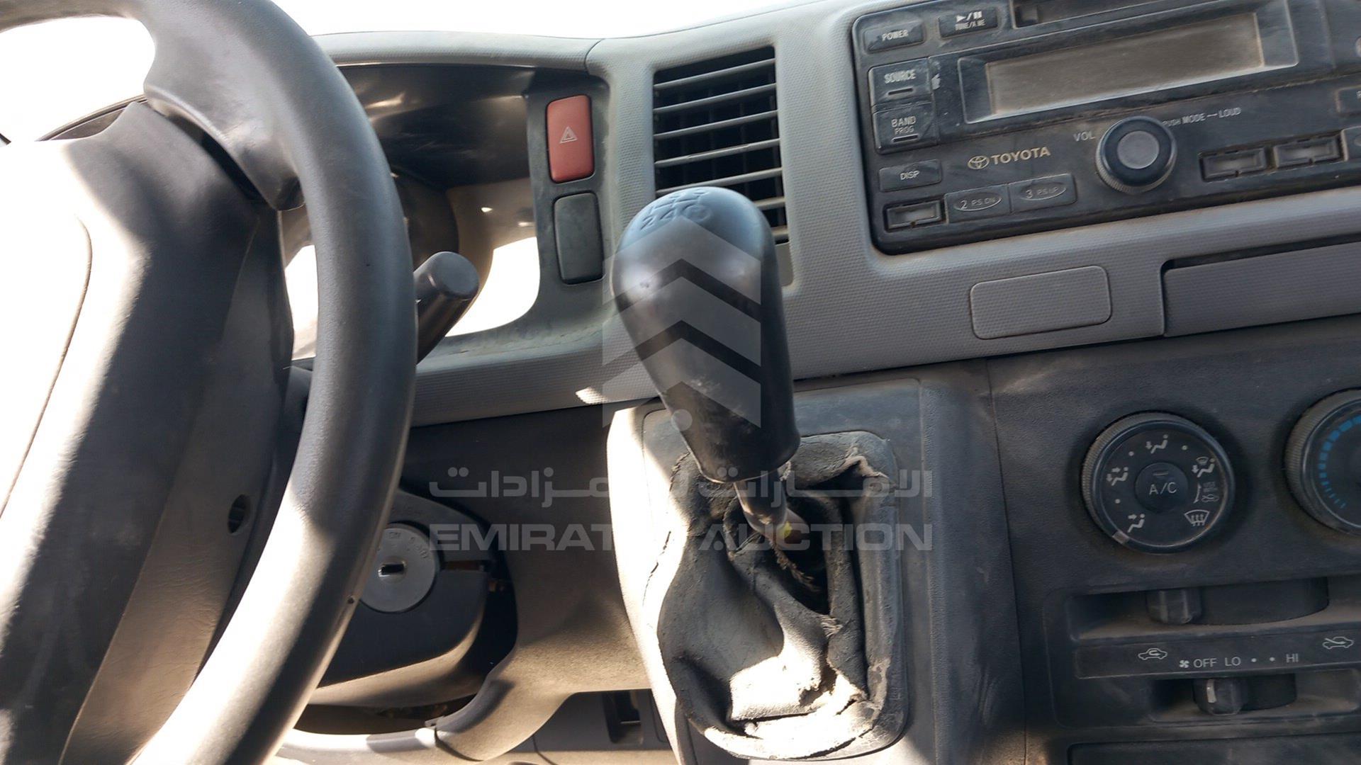 2010 TOYOTA HIACE VIN: JTFHX02P5A0048417