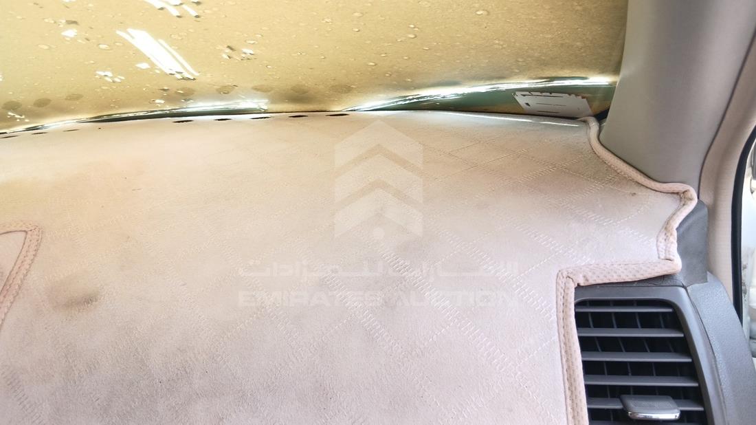 نيسان التيما 2011 — زاوية واجهة الراكب الأمامي الأيمن — صورة 24