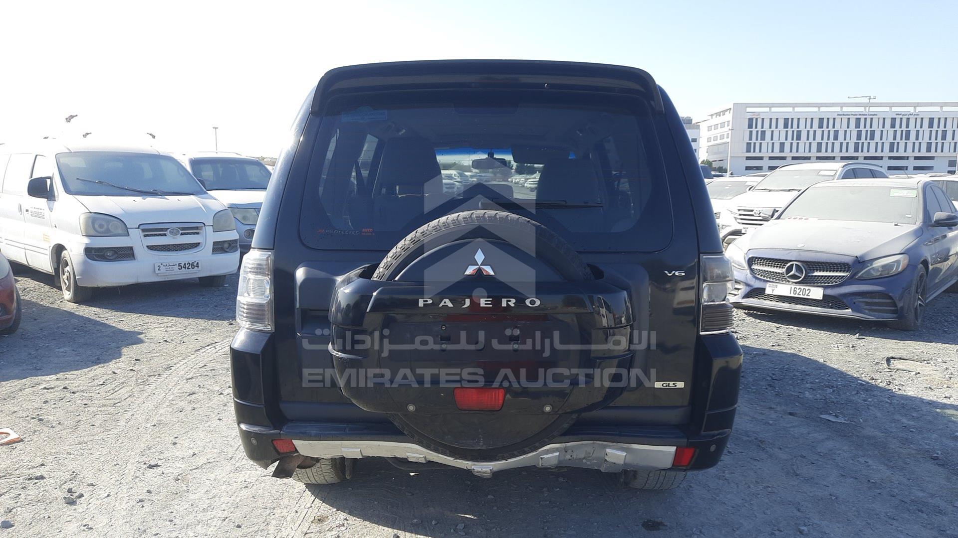 2011 MITSUBISHI PAJERO VIN: JMYLRV95WBJ707286