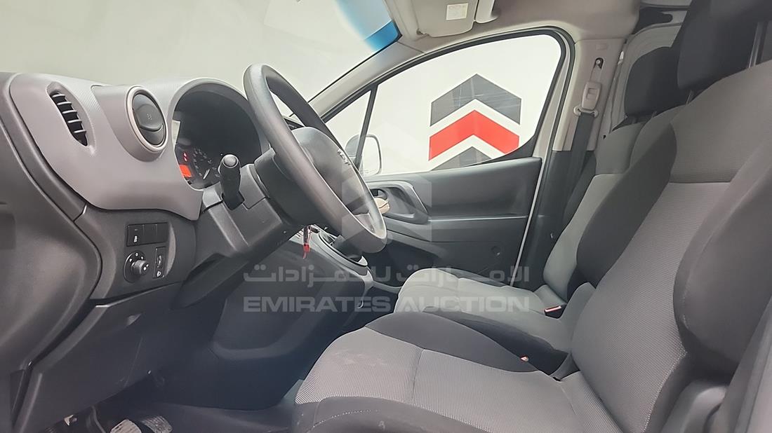 2019 Peugeot Partner — Front Left Driver Seat View — Photo 15