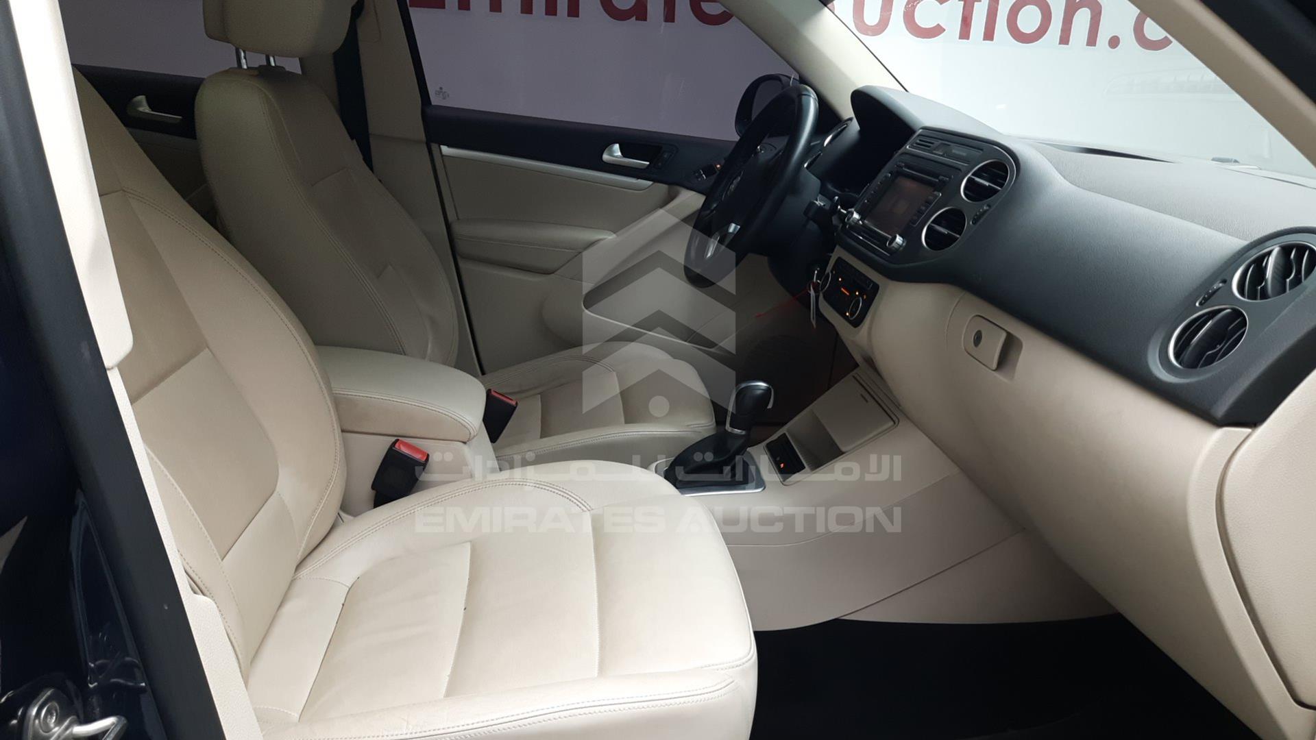 2015 VOLKSWAGEN TIGUAN VIN: WVGCE2AX1FW500403