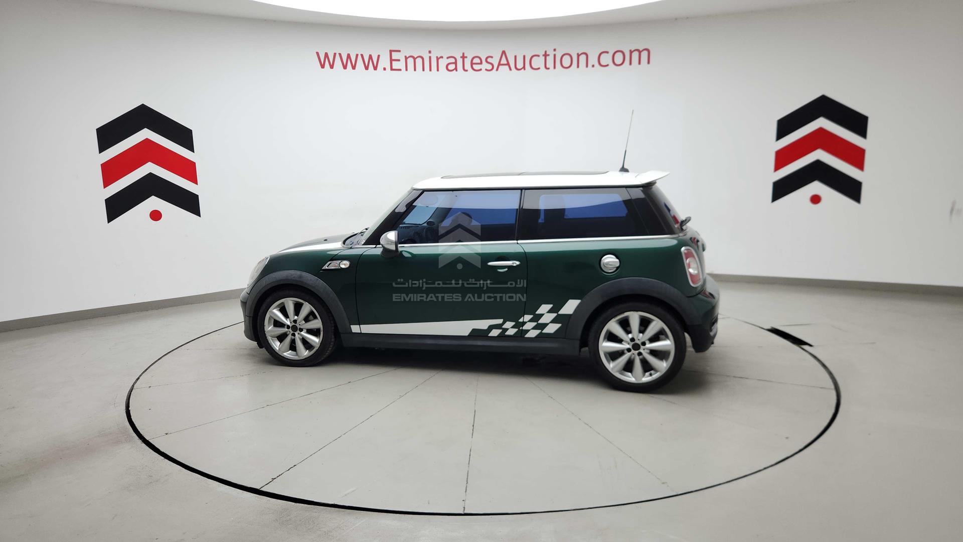 2014 MINI COOPER S VIN: WMWSV31060T648710