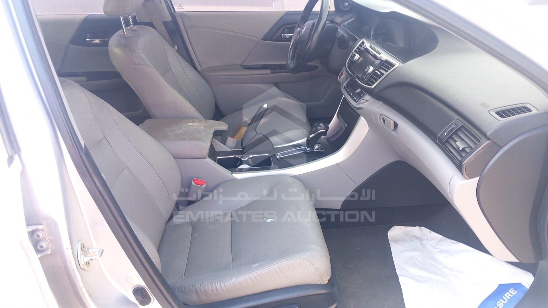 2013 HONDA ACCORD VIN: 1HGCR3F87DA047156