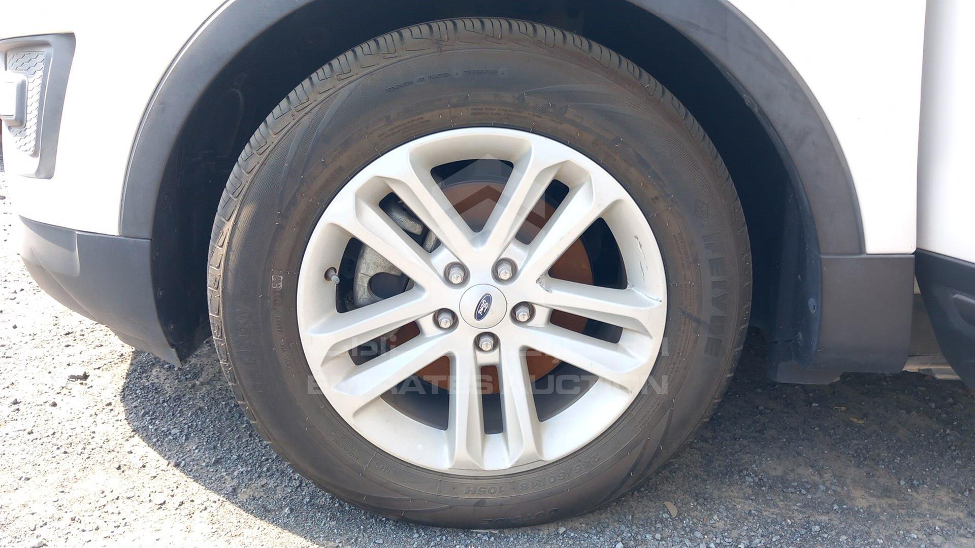 2016 FORD EXPLORER VIN: 1FM5K8B88GGC79230