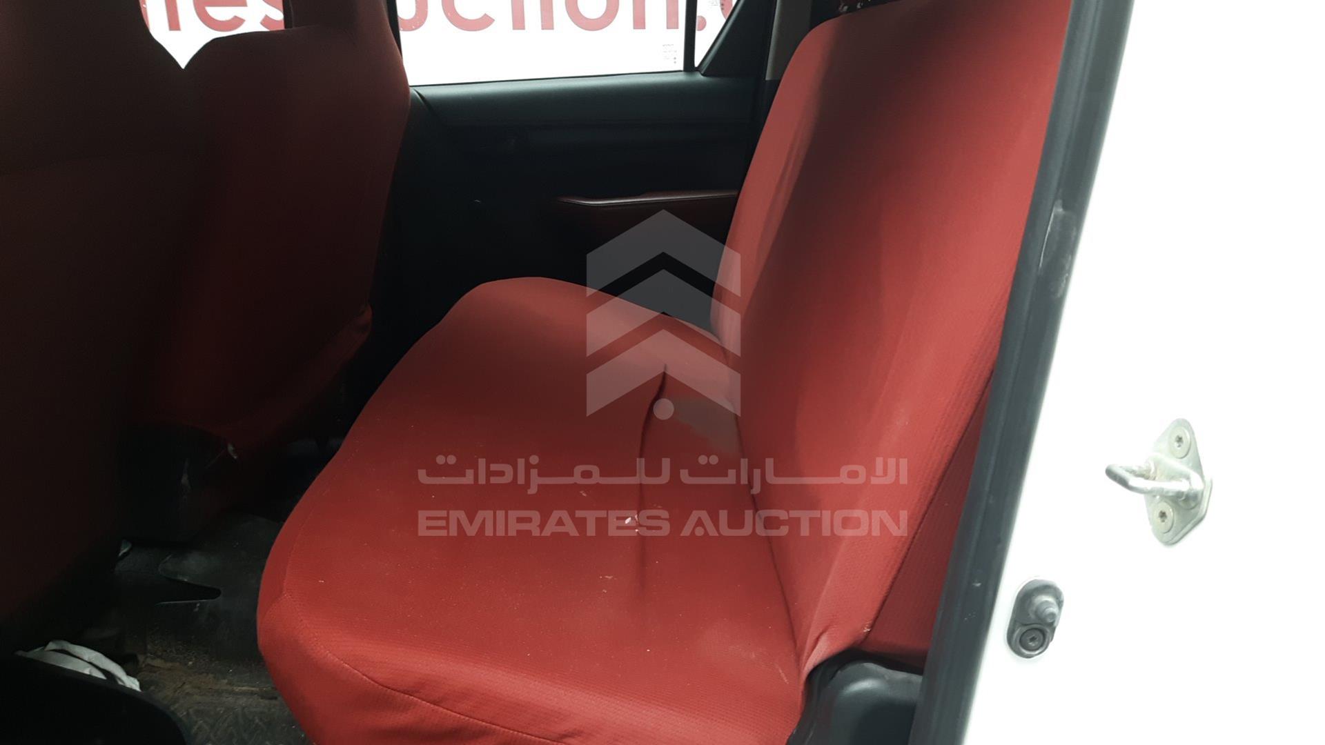2017 TOYOTA HILUX VIN: MR0CX8CD3H0542227