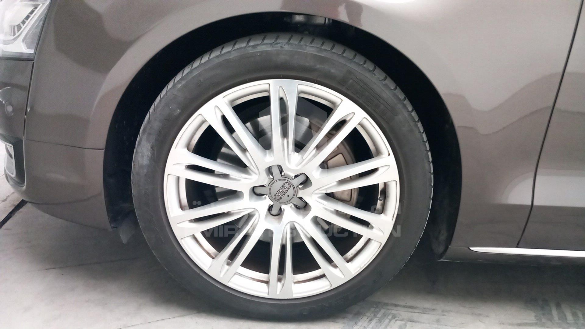 2015 AUDI A8 VIN: WAUYGBFDXFN006868