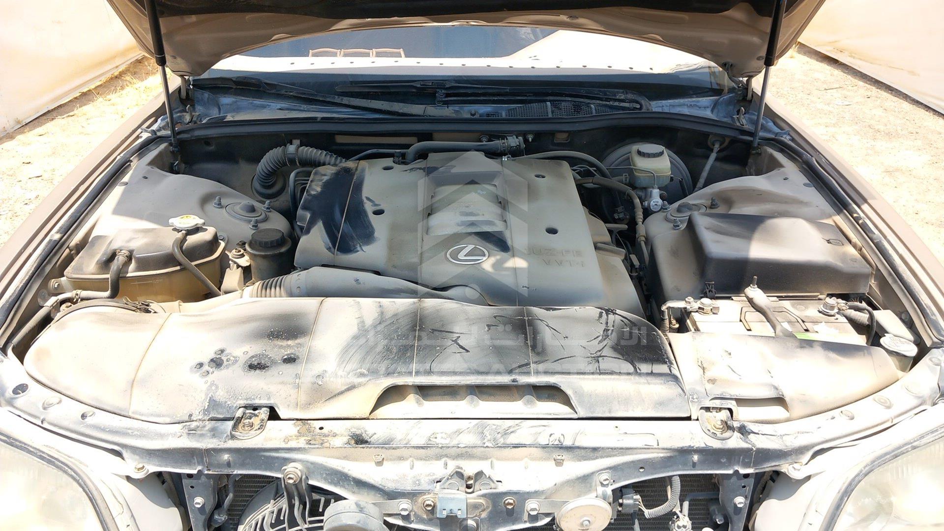 1998 LEXUS LS400 VIN: JT8BH28FXW0102032