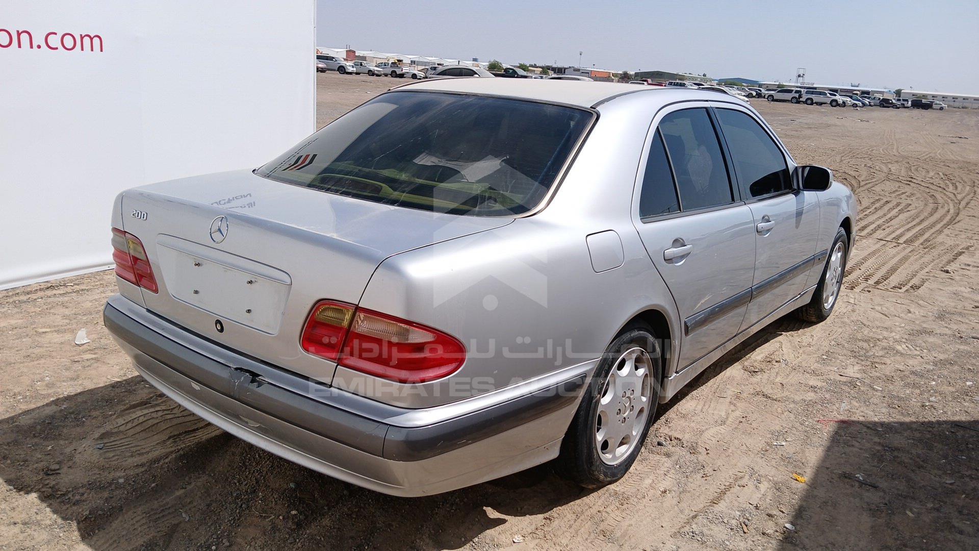 2000 MERCEDES E200 VIN: WDB2100351B033021