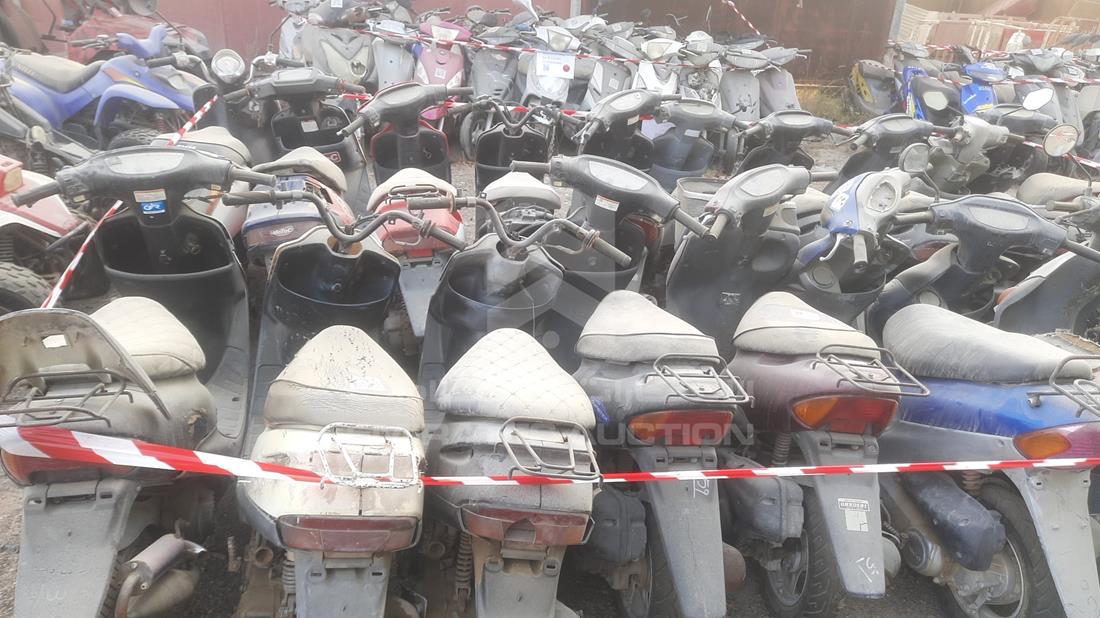20 Scooter - Scrap without document — Rear View — Photo 12