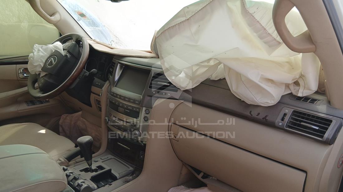 2009 Lexus LX 570 — Front Right Passenger Dashboard View — Photo 23